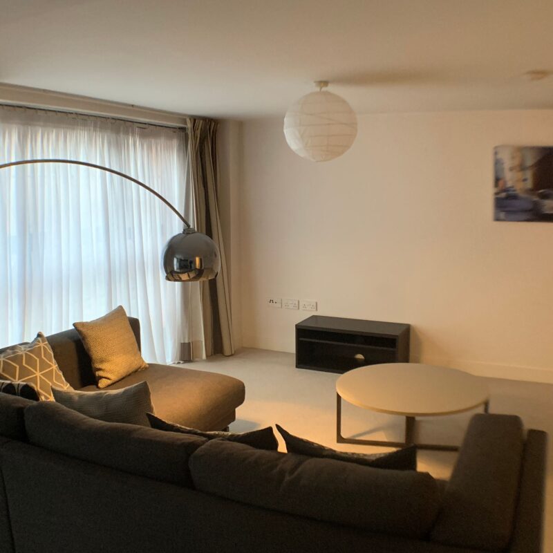 2 bed duplex to rent Mary Ann Street