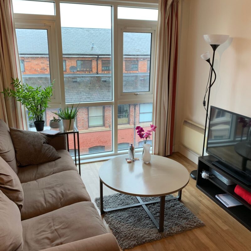 2 bed flat to rent Mary Ann