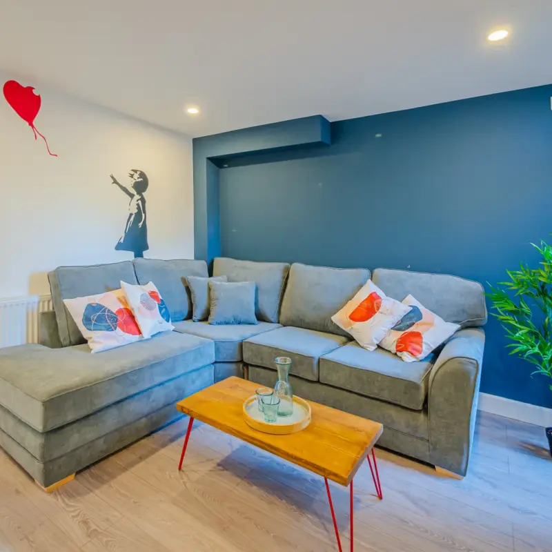 5 bed terraced house to rent